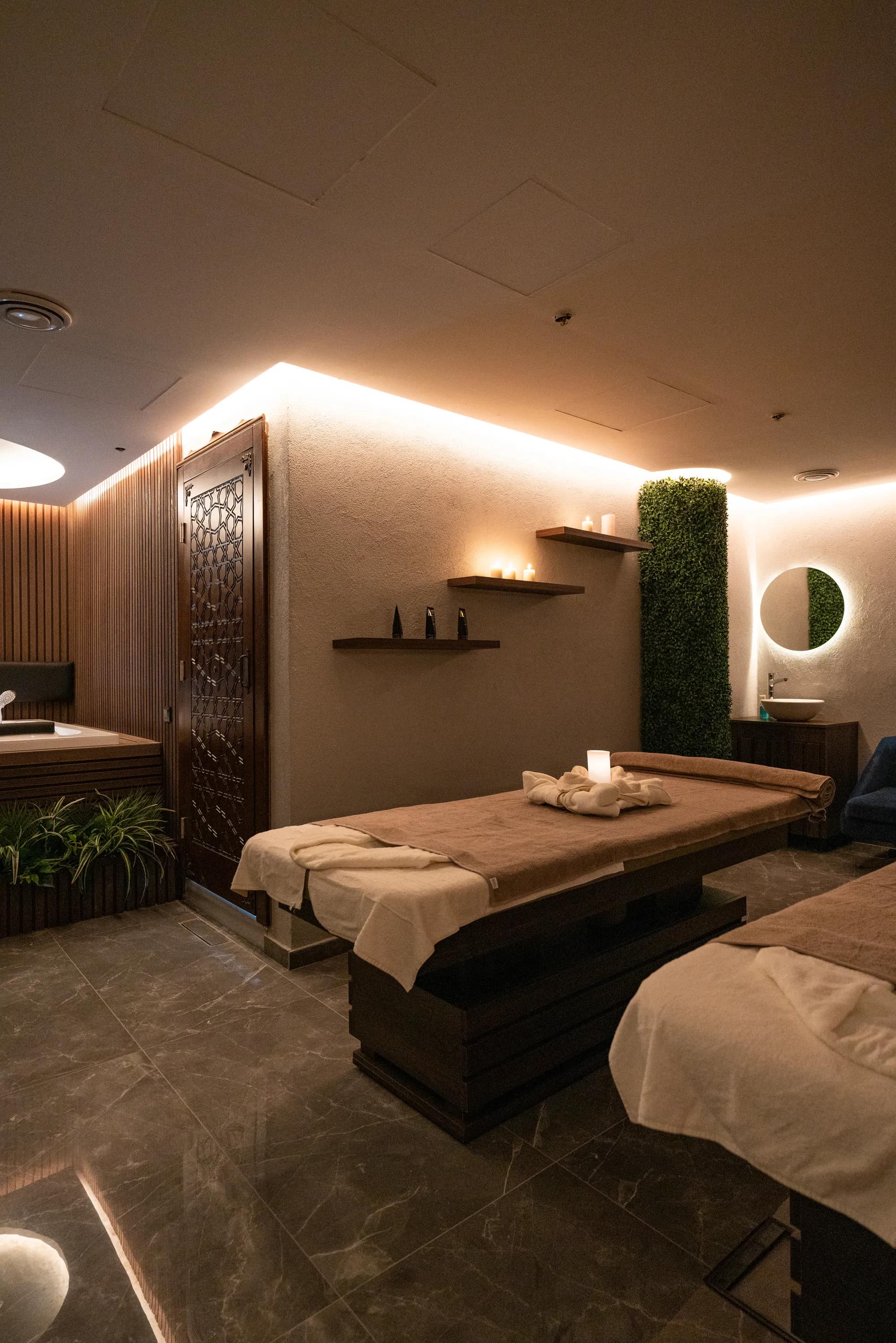 Taksim Radisson Blu · سبا فندقي — Referans 1