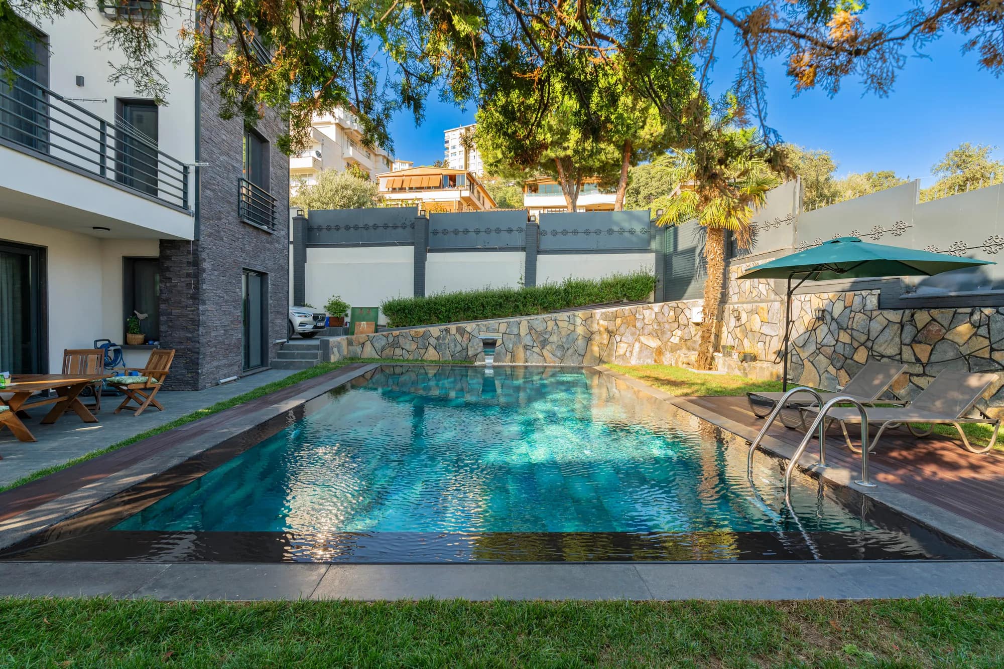 Yakacık Levent Öztaş · Villa-Pool — Referans 1