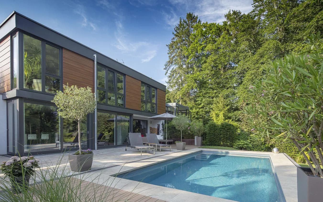 Building a Garden Pool: Location, Size and Fitting It to Your Garden