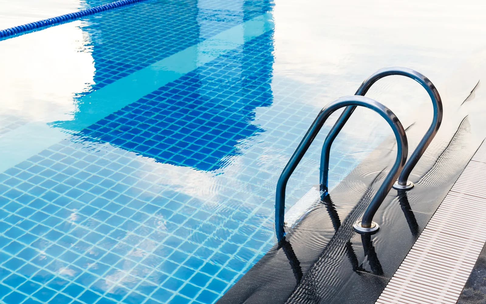 Pool water chemistry and water balance: pH, alkalinity and LSI