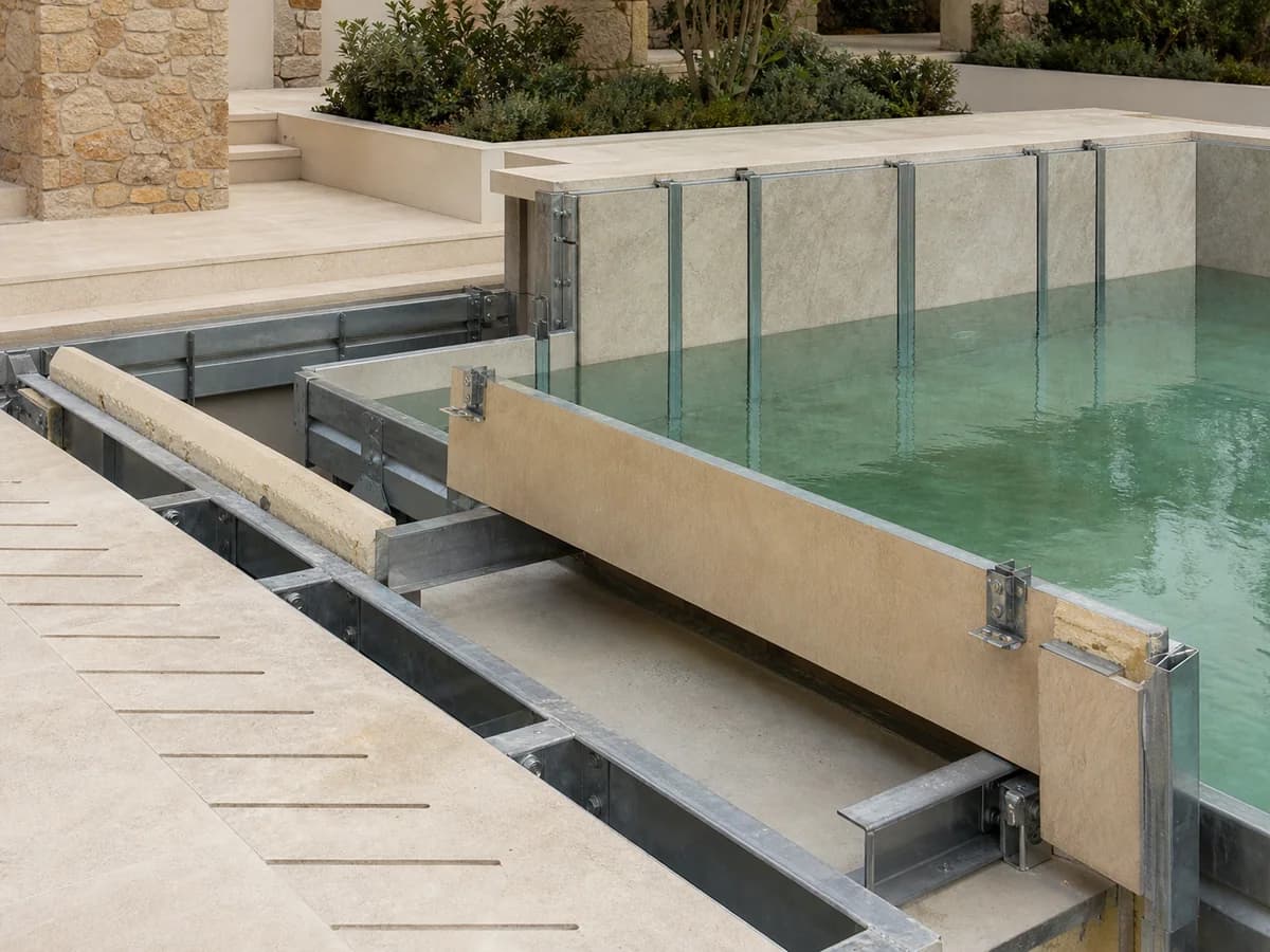 Guide des piscines préfabriquées : panneau, fibre — detay görseli 1
