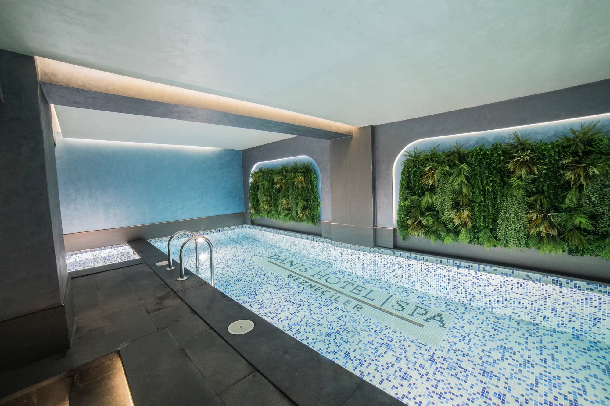 Otel spa katında kapalı havuz, Laleli (İstanbul)