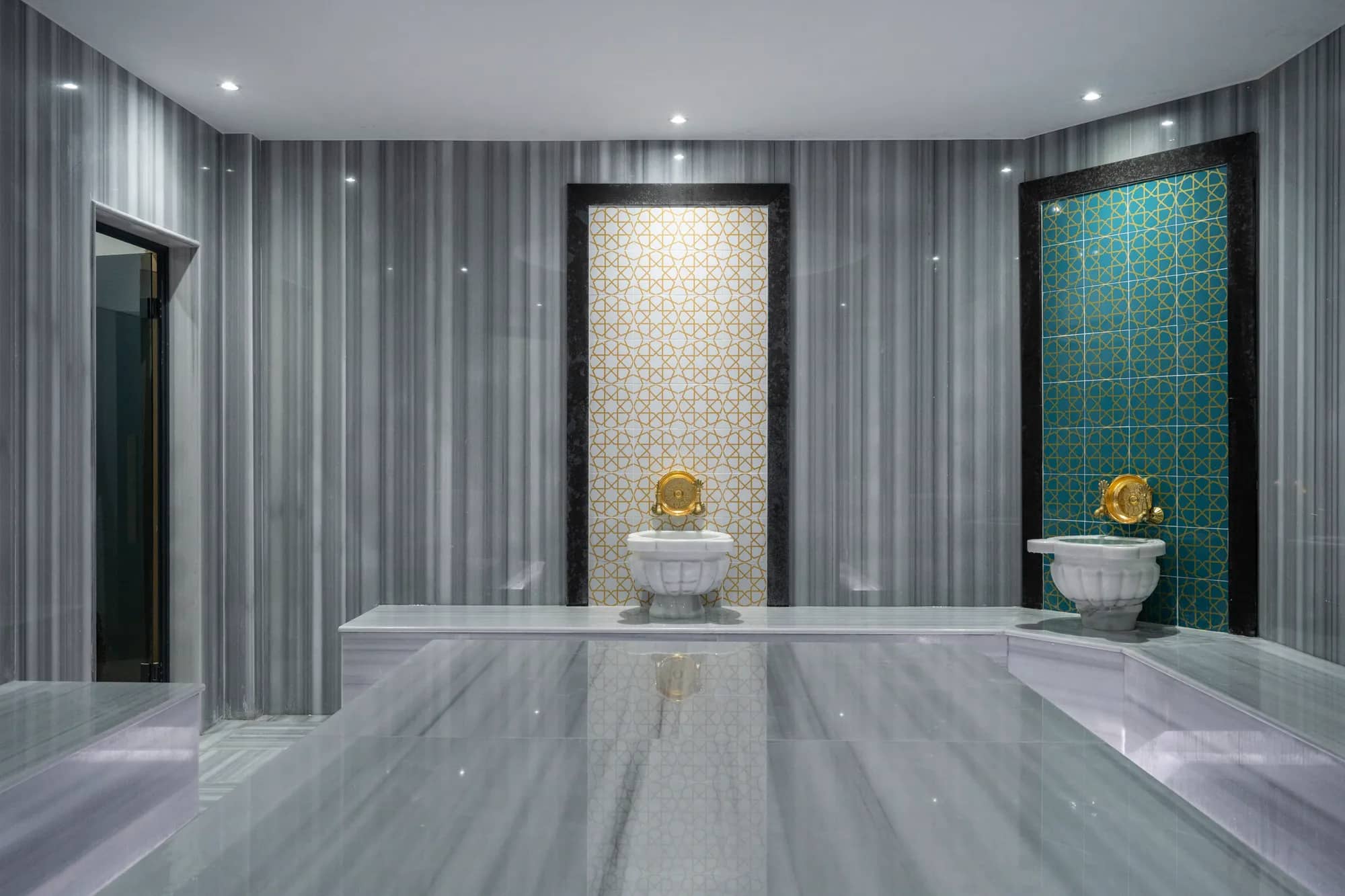 Hammam with grey marble walls and basins, Alibeyköy, Istanbul (Turkey)