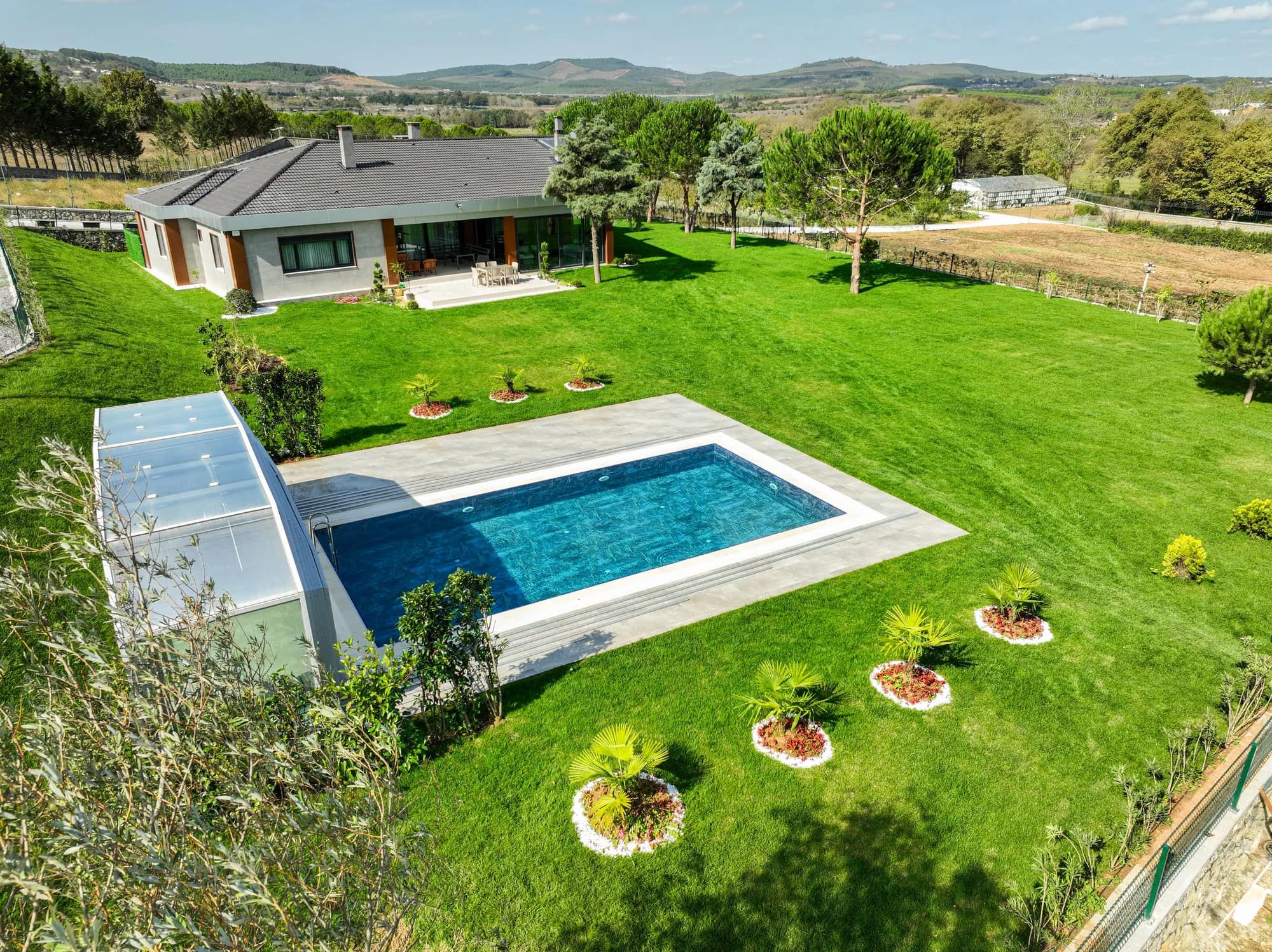 Özyap Adil Özden · Villa-Pool — Referans 1
